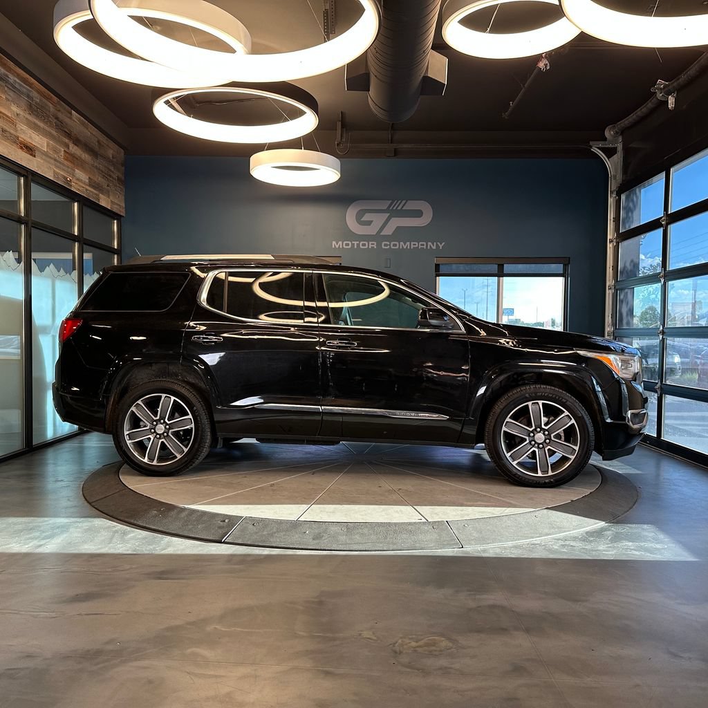Used 2017 GMC Acadia Denali w/ Technology Package AWD/4WD image 2