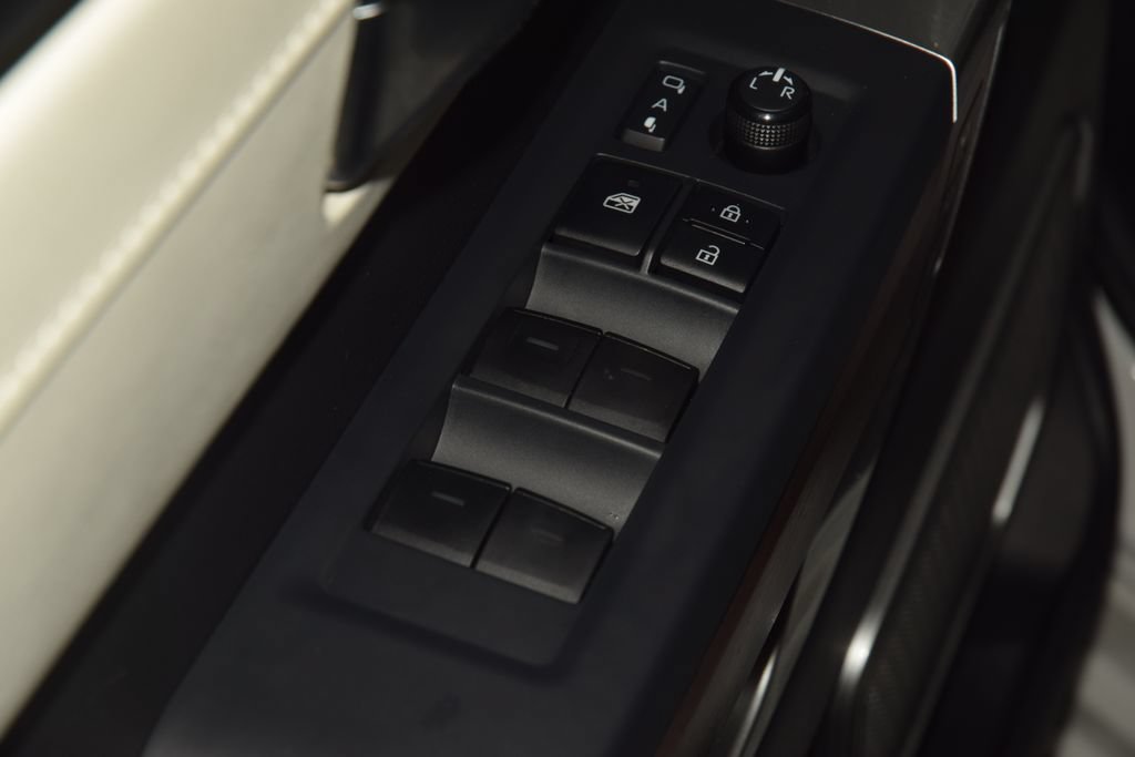 Used 2022 Toyota Tundra Capstone AWD/4WD image 47