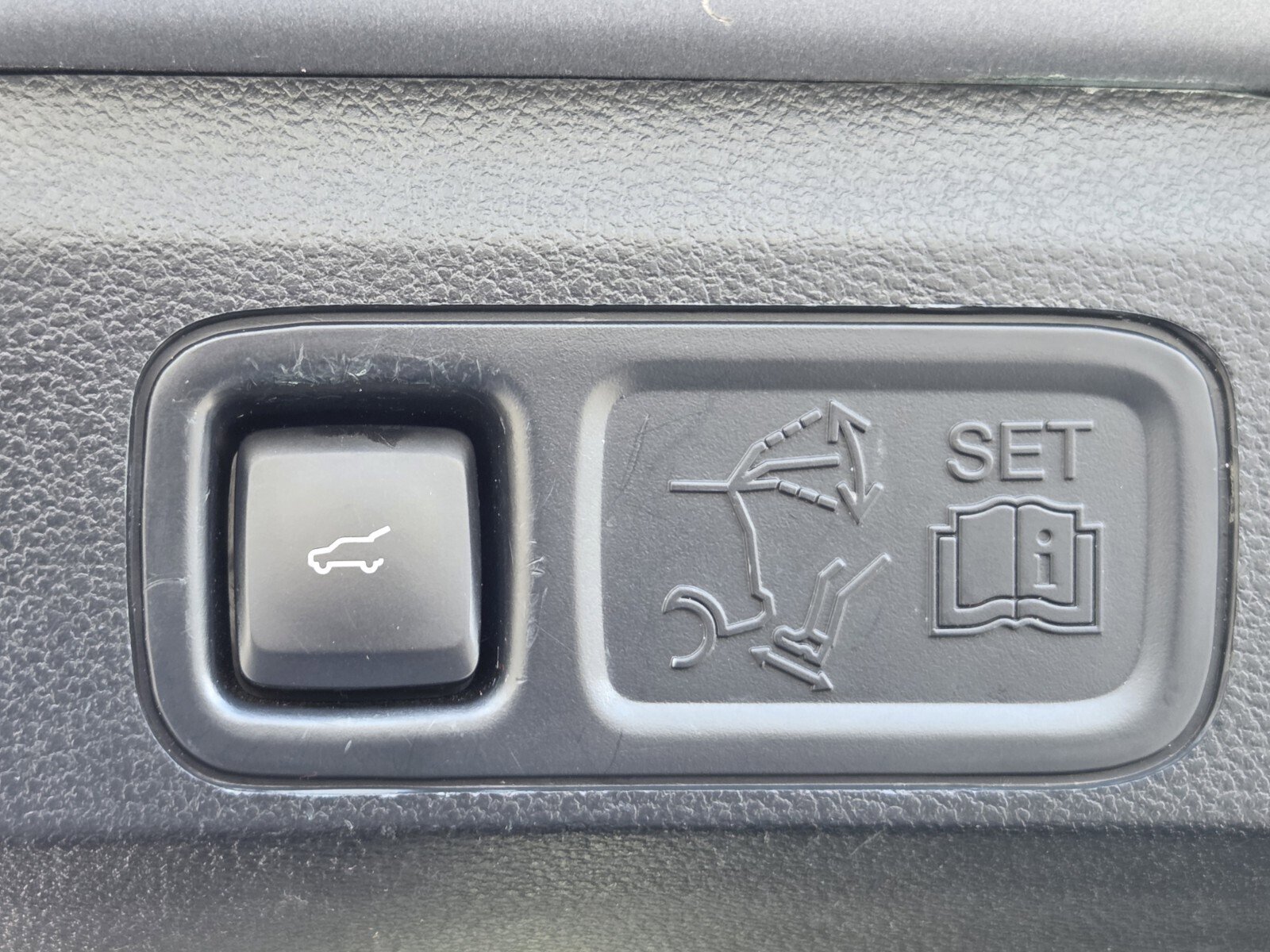 Used 2021 Ford Expedition Limited image 34