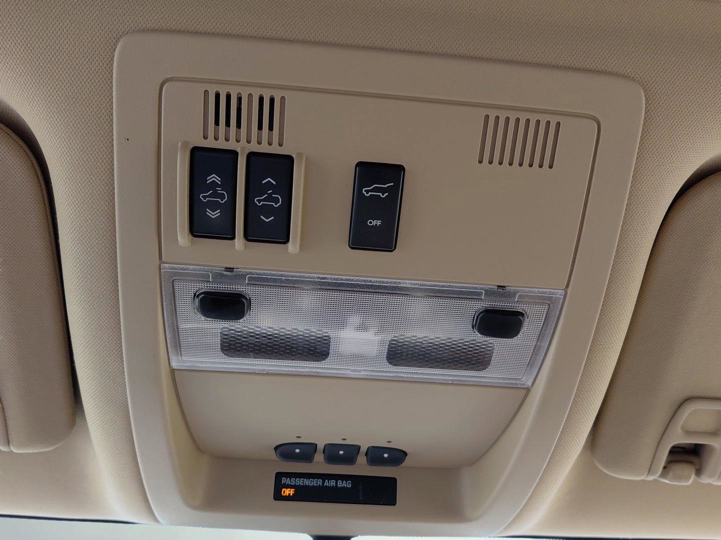Used 2013 Chevrolet Tahoe LTZ AWD/4WD image 35