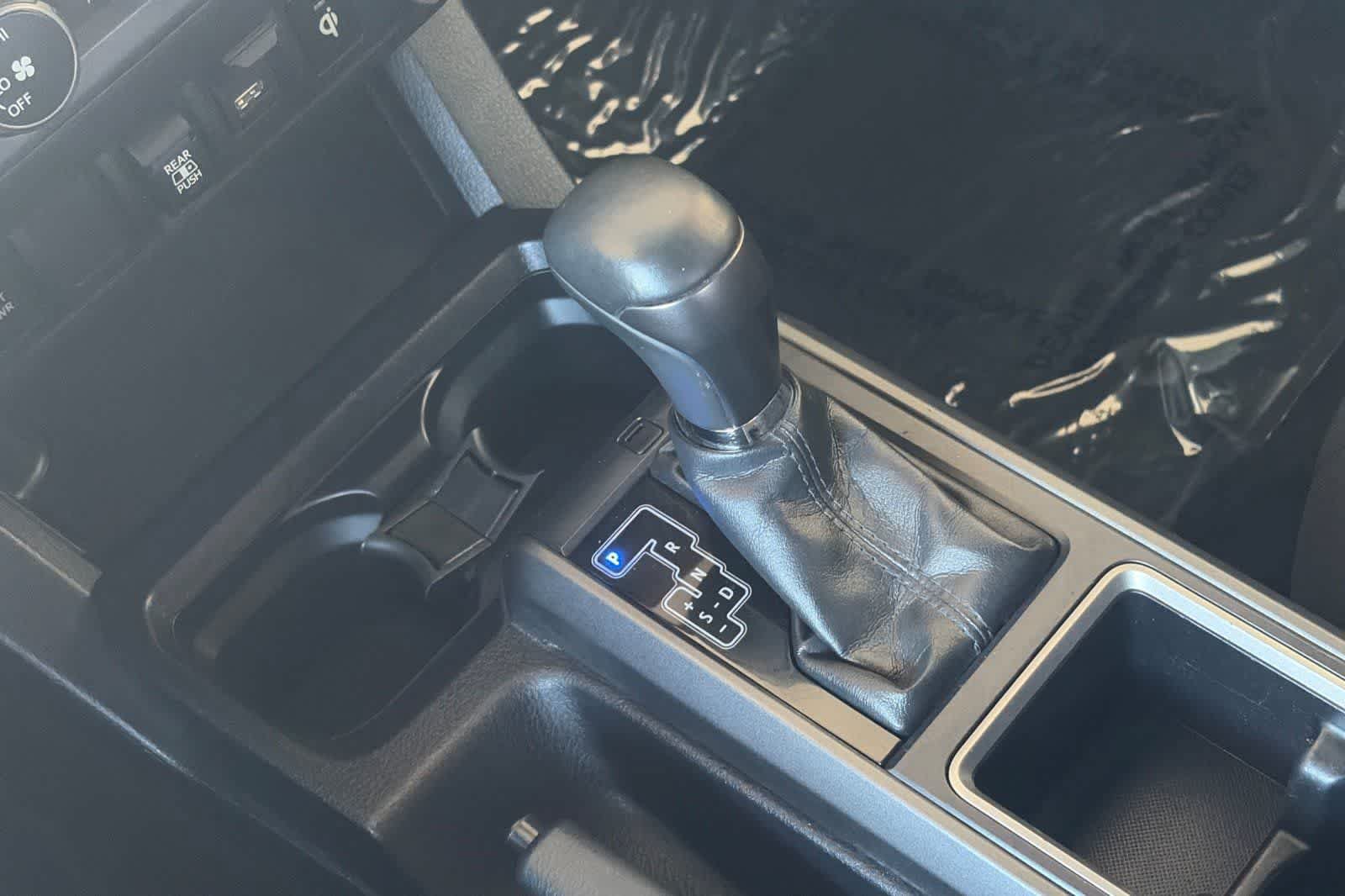 Used 2020 Toyota Tacoma TRD Sport AWD/4WD image 21