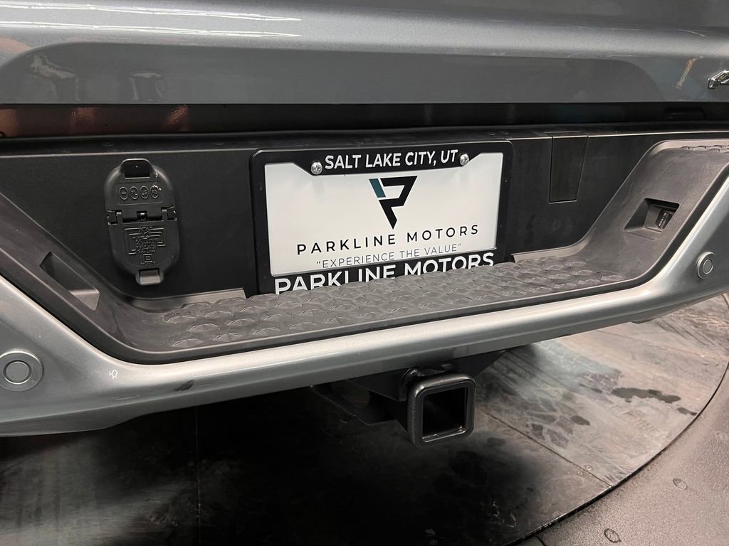 Used 2025 GMC Canyon AT4 w/ AT4 Premium Package image 25