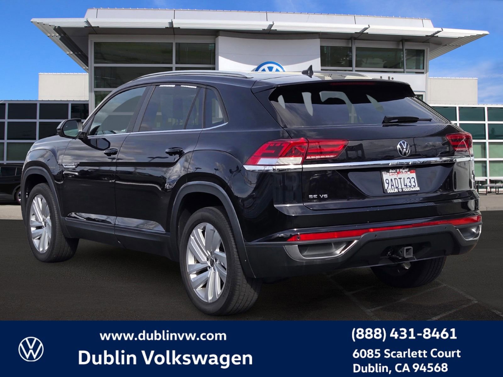 Used 2021 Volkswagen Atlas Cross Sport SE w/ Panoramic Sunroof Package image 6
