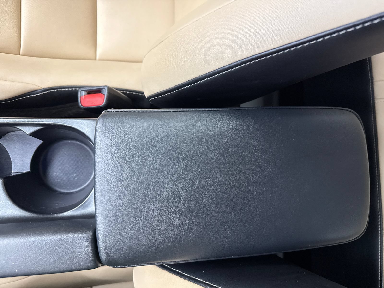 Used 2016 Lexus CT 200h w/ Accessory Package 2 FWD image 29