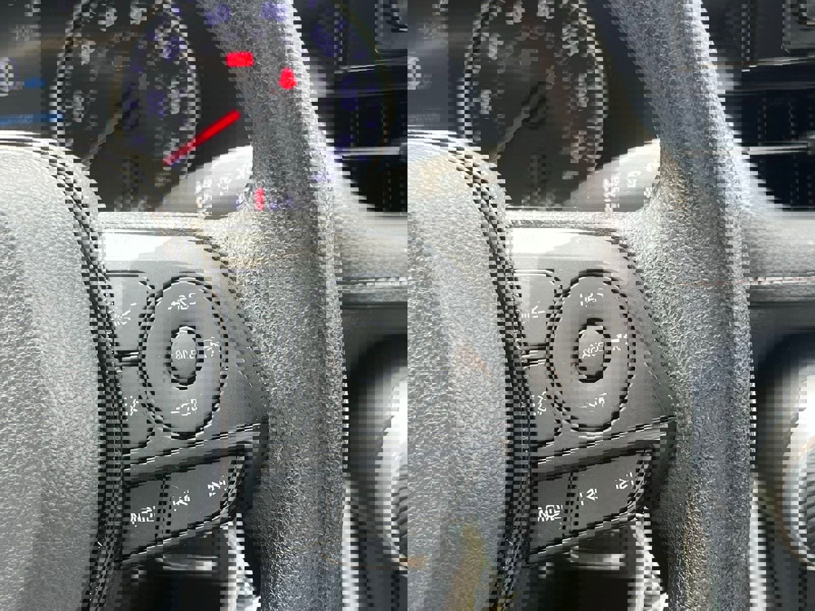 Used 2022 Toyota RAV4 LE FWD image 27