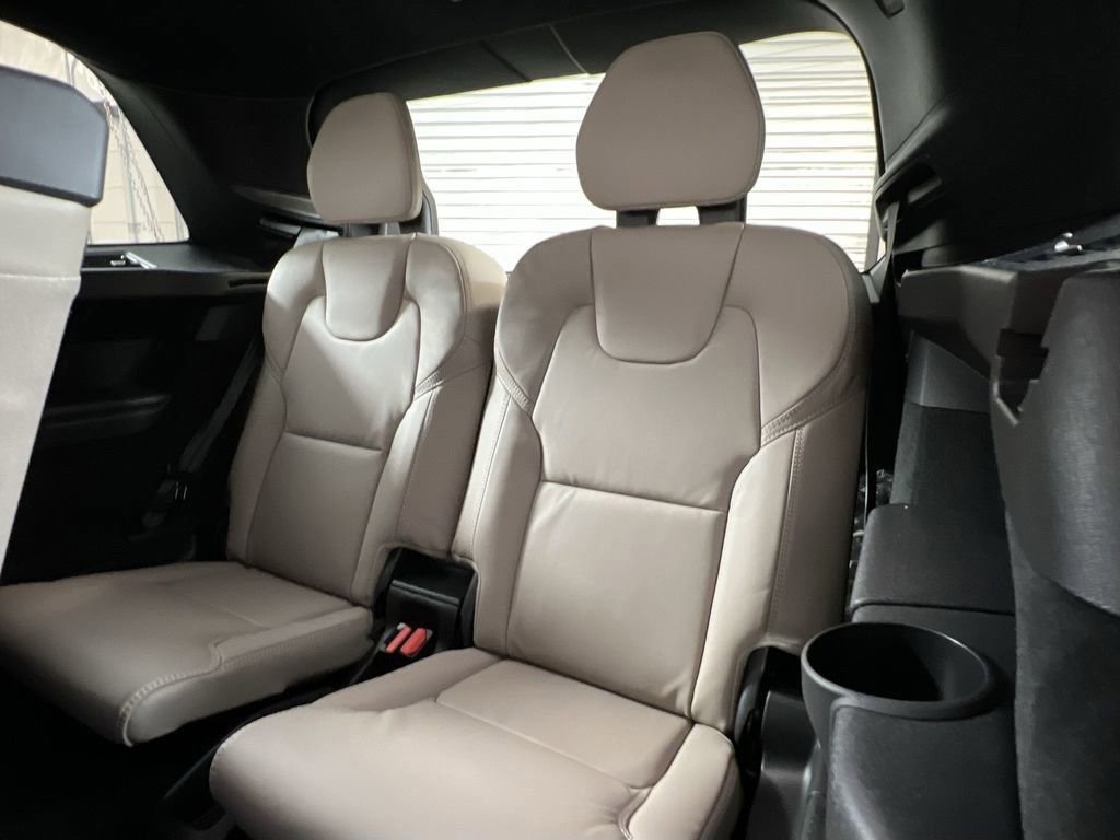 New 2026 Volvo XC90 B6 Ultra w/ Lounge Package image 24