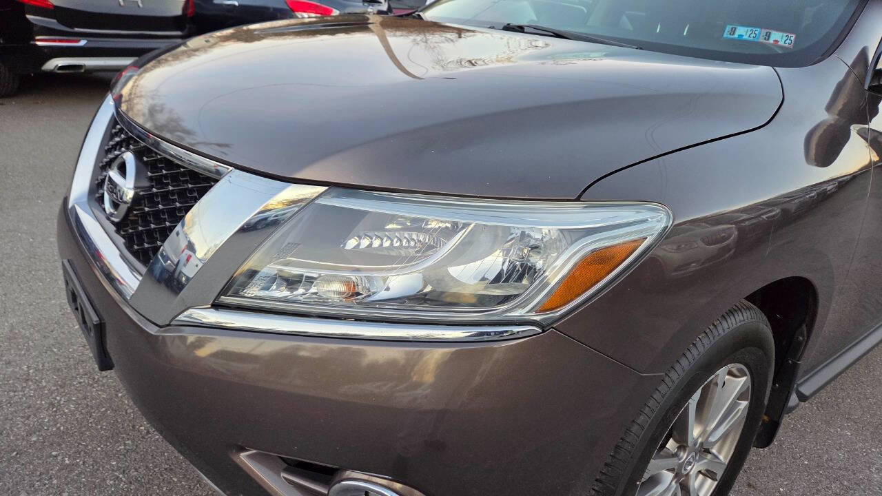Used 2015 Nissan Pathfinder SV w/ Cargo Package image 20