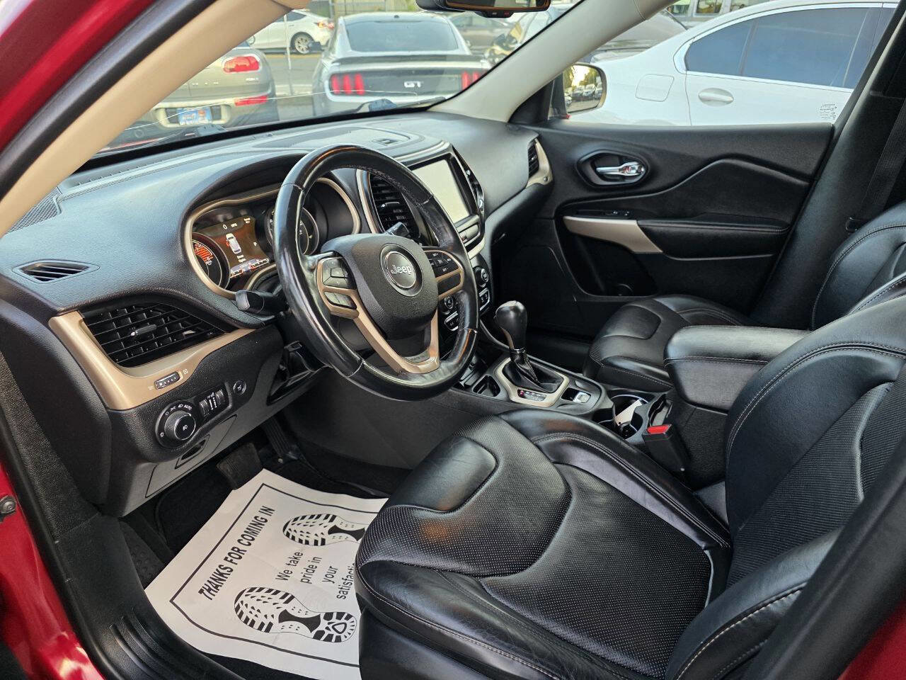 Used 2017 Jeep Cherokee Limited w/ Luxury Group image 9