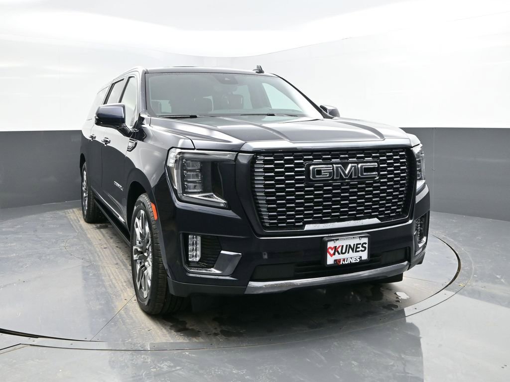 Used 2023 GMC Yukon XL Denali Ultimate image 2