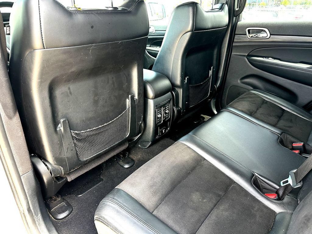 Used 2020 Jeep Grand Cherokee Altitude RWD image 20
