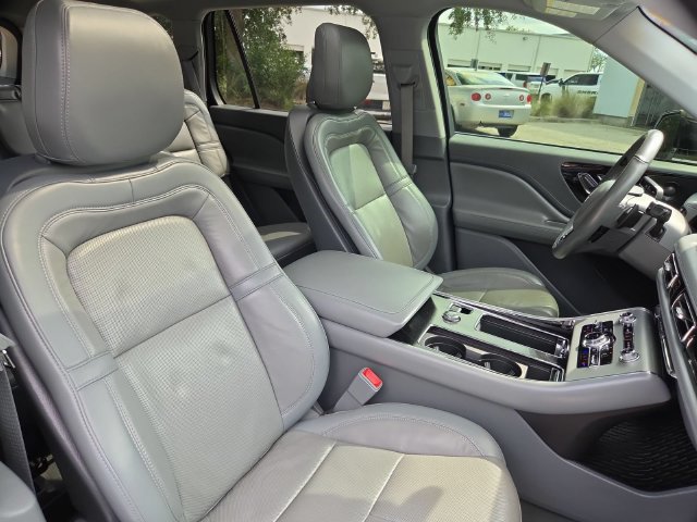 Used 2020 Lincoln Aviator Reserve w/ Equipment Group 201A AWD/4WD image 24