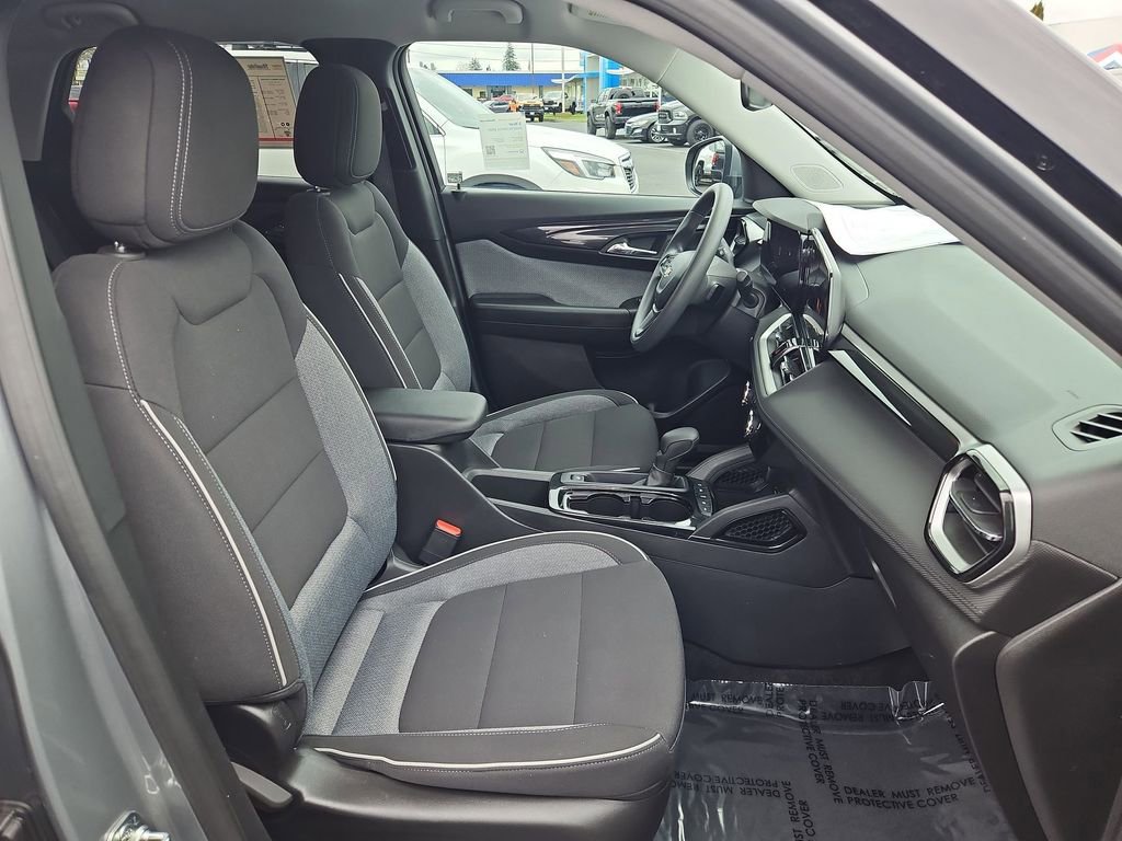 Certified 2025 Chevrolet TrailBlazer LT image 28