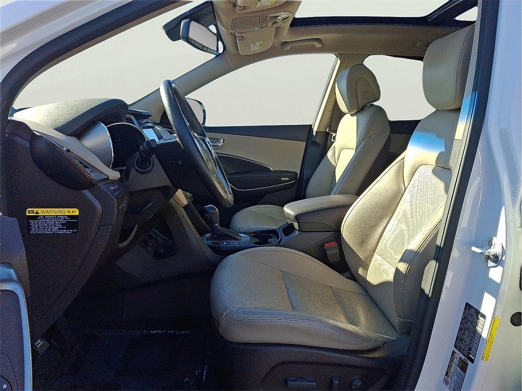 Used 2017 Hyundai Santa Fe SE image 14