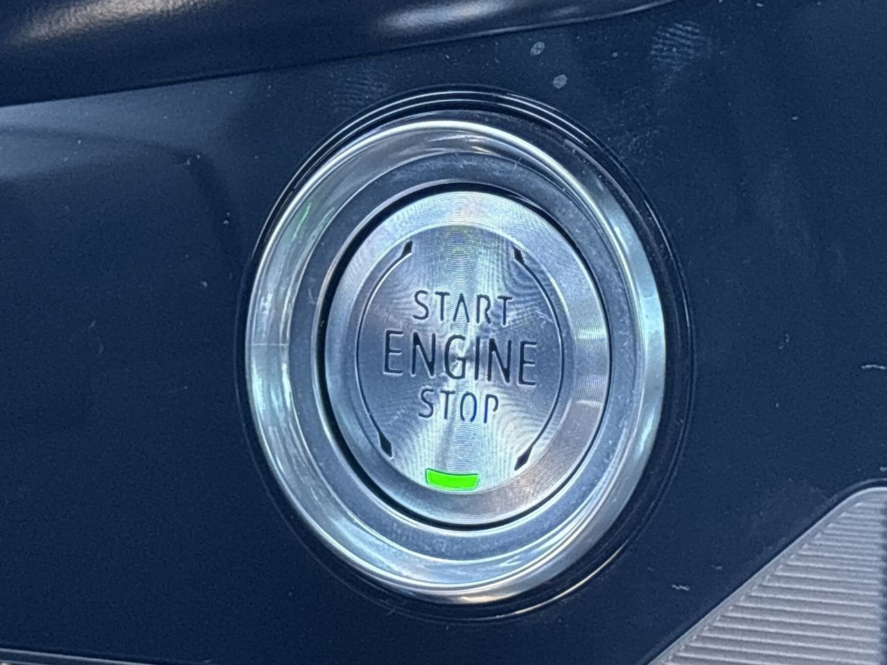 Used 2024 Chevrolet Corvette Stingray Premium Conv w/ Z51 Performance Package image 29