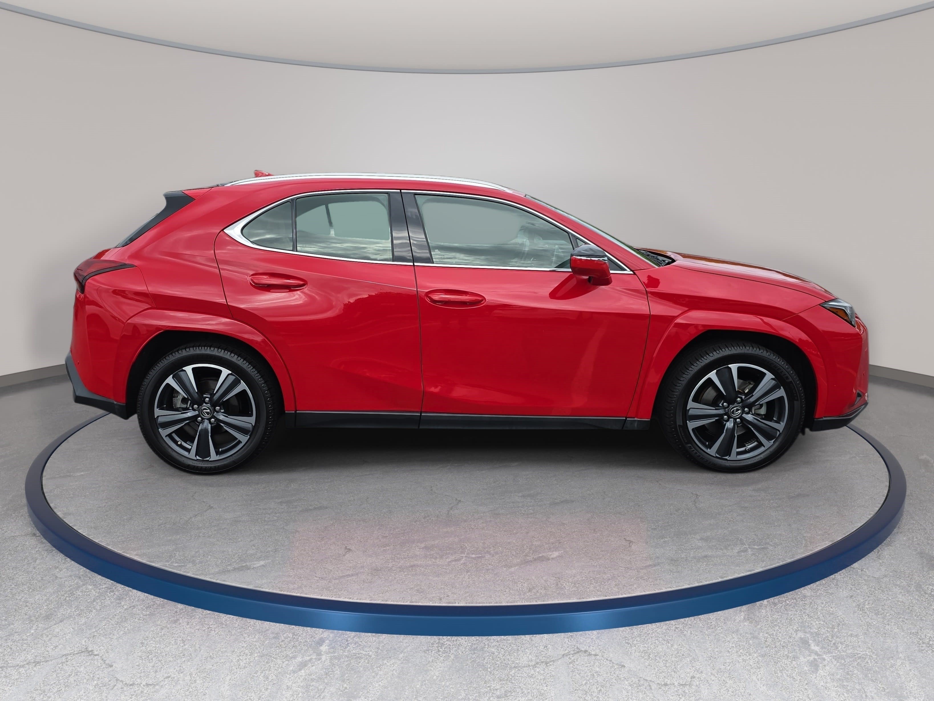 Used 2023 Lexus UX 250h FWD w/ Accessory Package (Z2) image 4