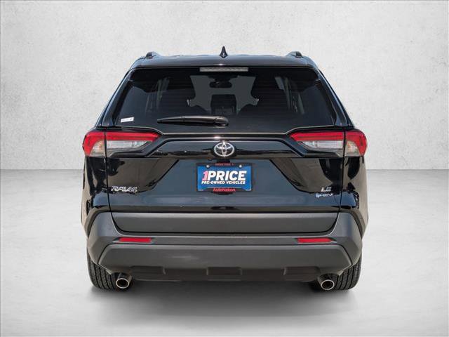 Used 2025 Toyota RAV4 LE AWD/4WD image 7