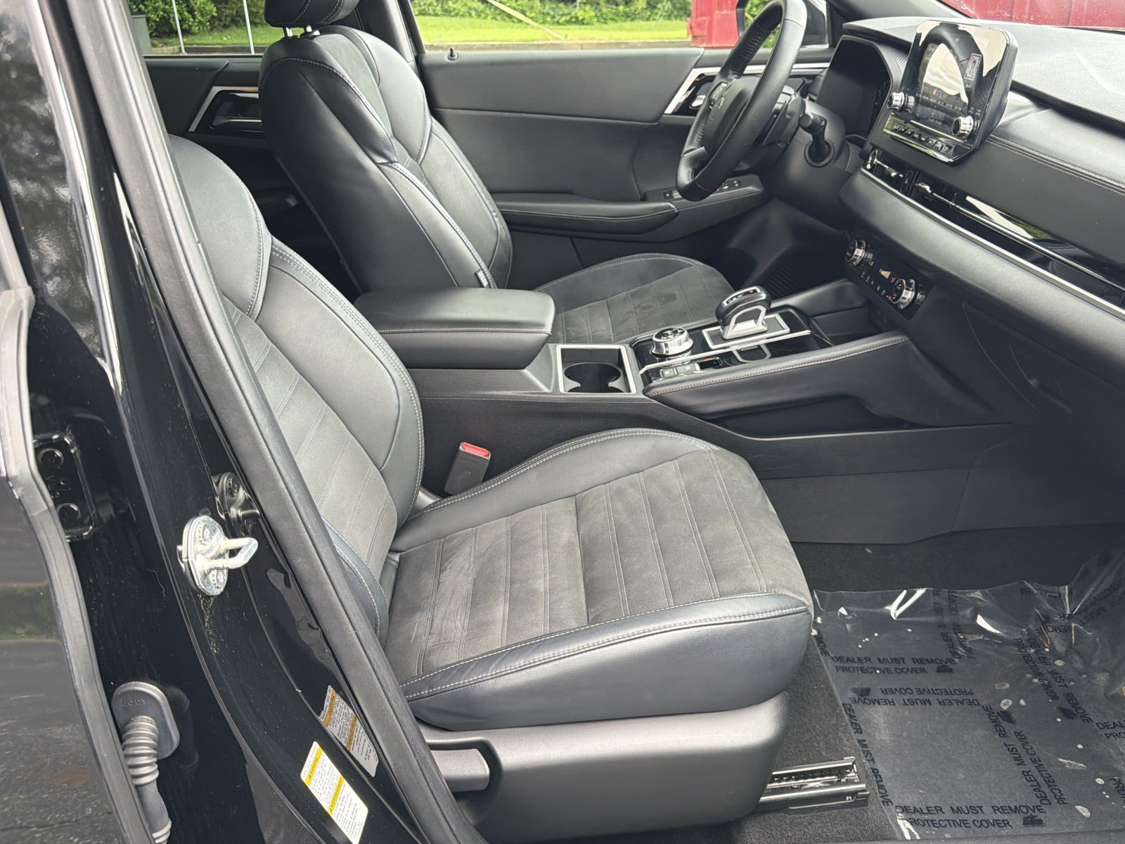 Used 2023 Mitsubishi Outlander SE FWD image 11