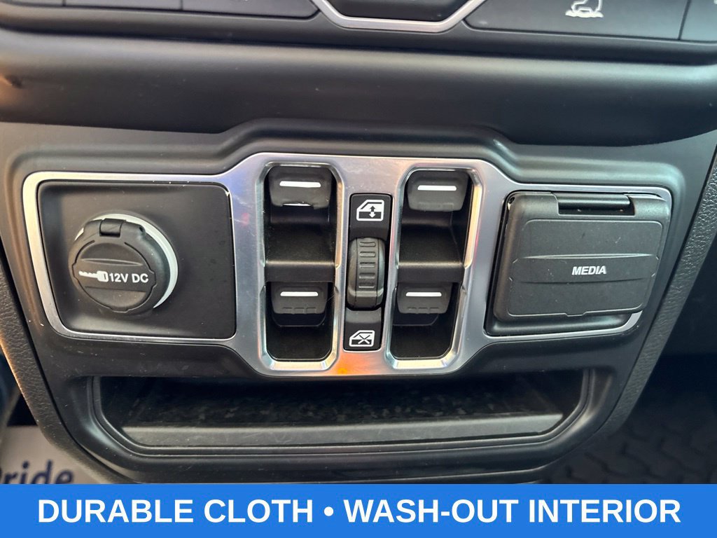 Used 2022 Jeep Wrangler Unlimited Sport AWD/4WD image 43