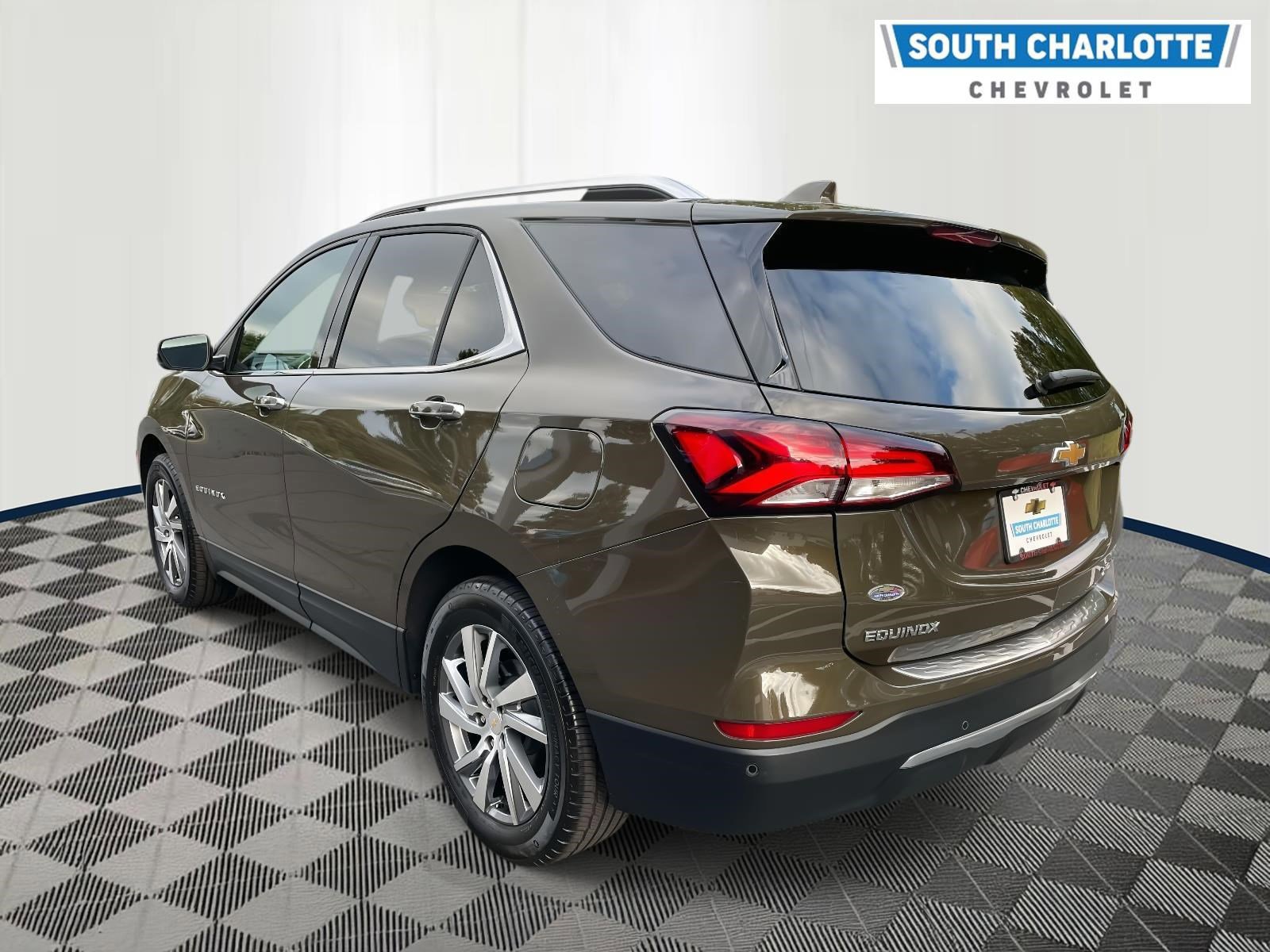 Used 2023 Chevrolet Equinox Premier image 4