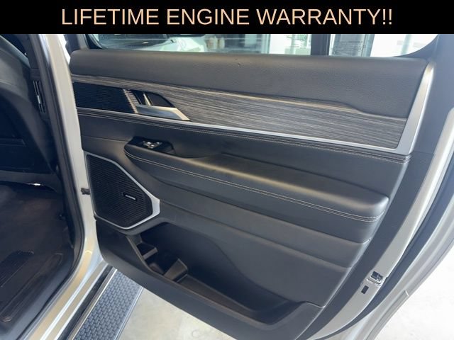 Certified 2024 Jeep Wagoneer L Series II w/ Flexible Seating Group AWD/4WD image 34
