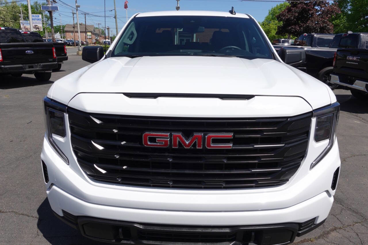 Used 2024 GMC Sierra 1500 Pro w/ Graphite Edition AWD/4WD image 8