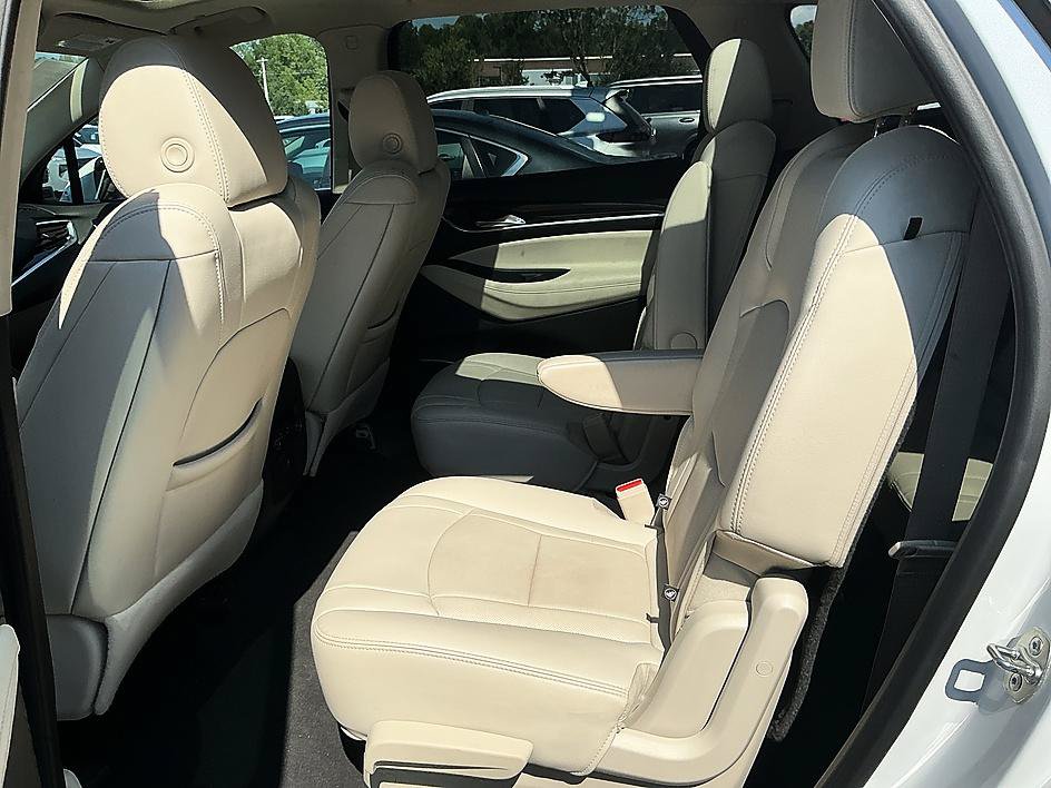 Used 2024 Buick Enclave Essence w/ Experience Buick Package FWD image 24
