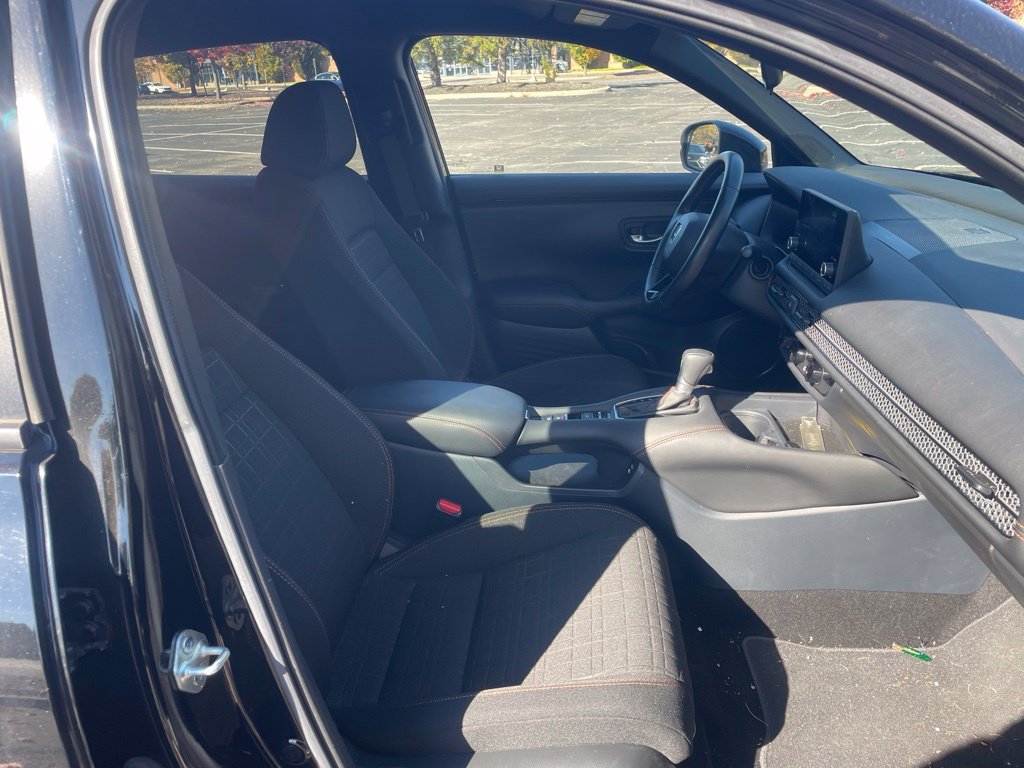 Used 2025 Honda HR-V Sport image 17