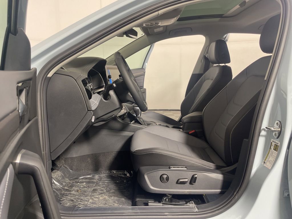New 2026 Volkswagen Jetta SEL FWD image 10