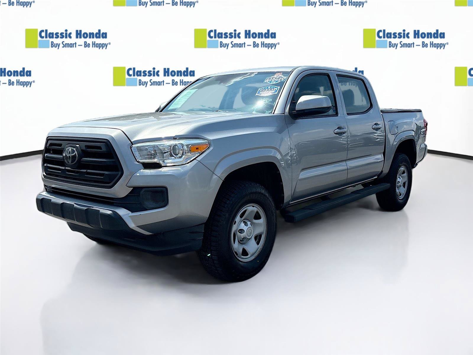 Used 2018 Toyota Tacoma SR RWD image 3
