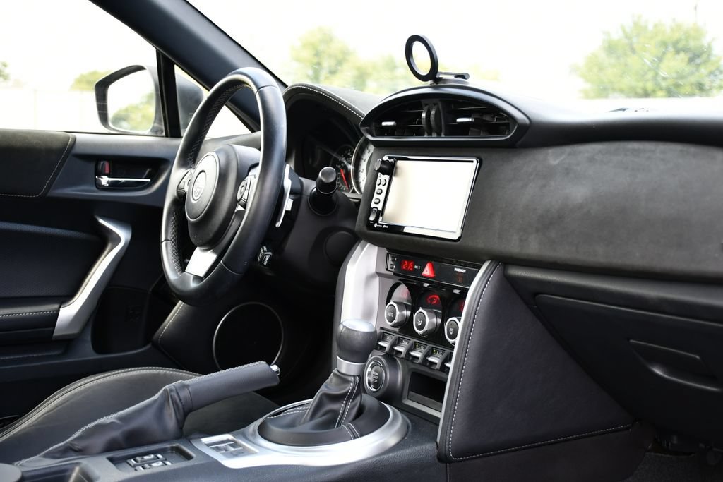 Used 2019 Toyota 86 RWD image 32