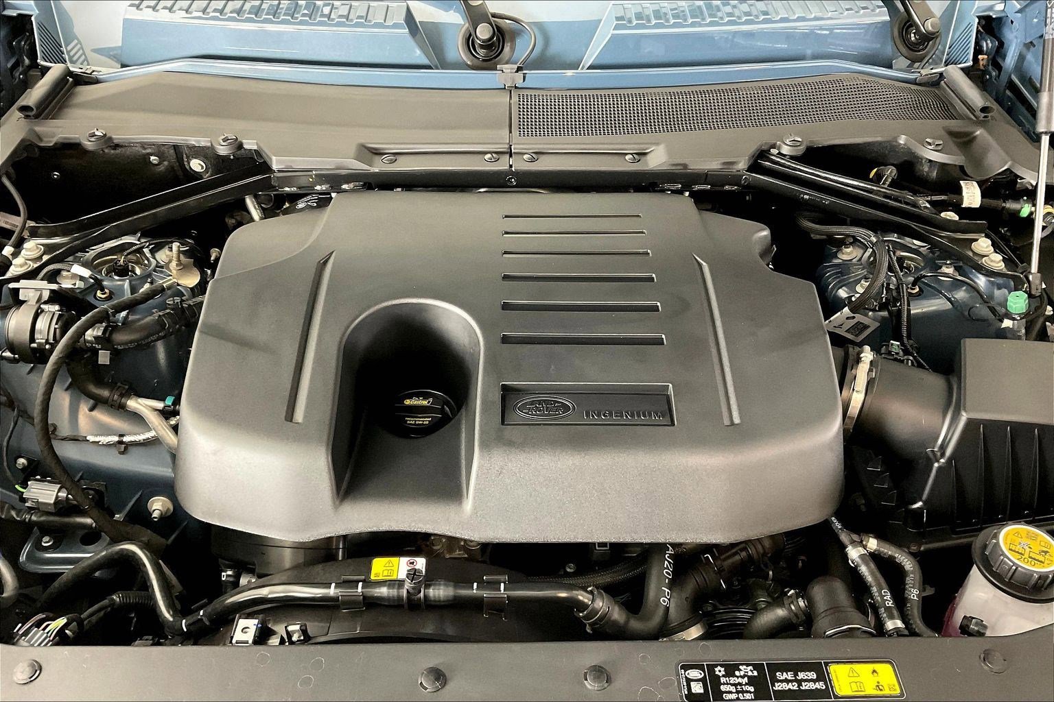 Used 2025 Land Rover Defender 110 X-Dynamic SE image 30