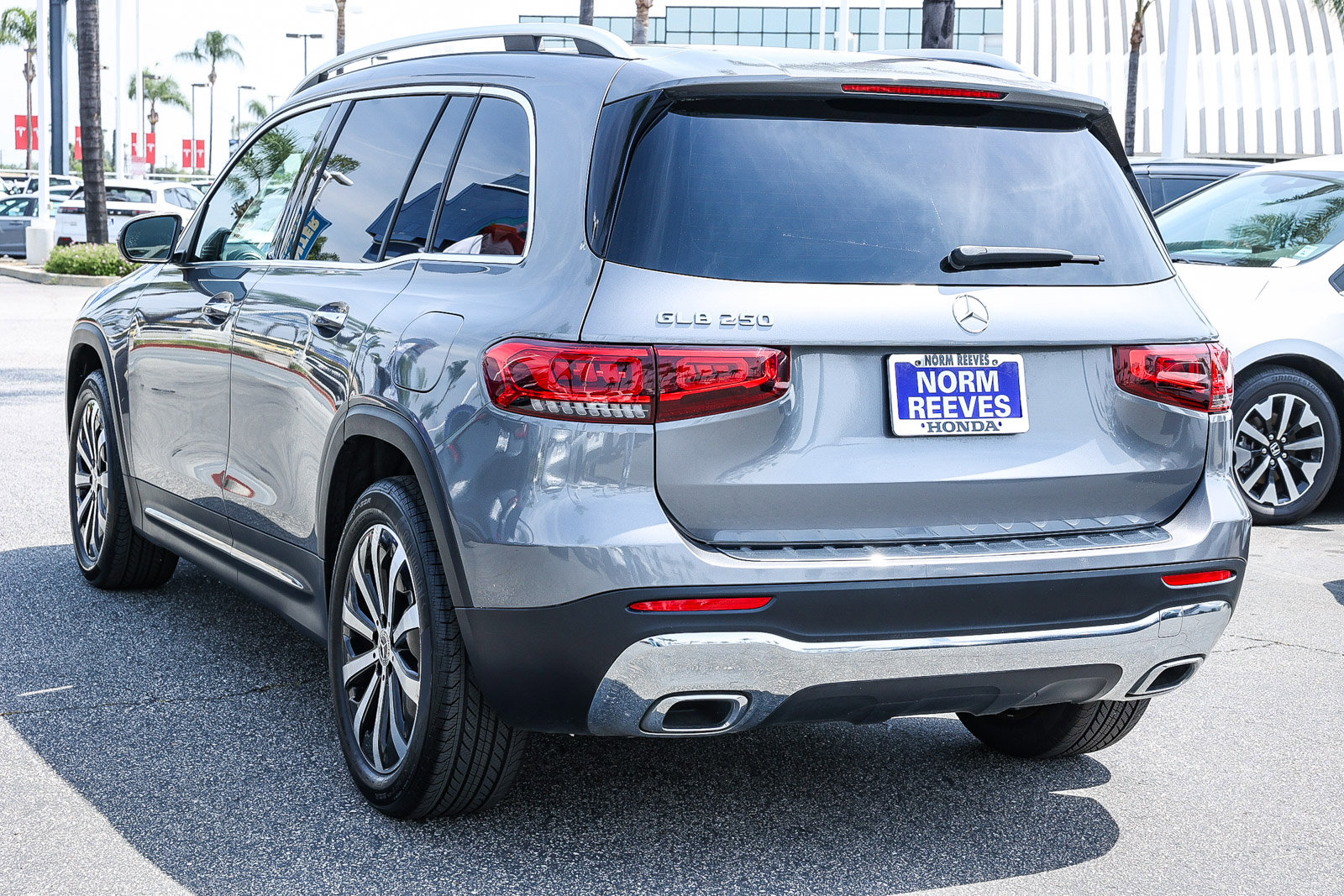 Used 2021 Mercedes-Benz GLB 250 image 4