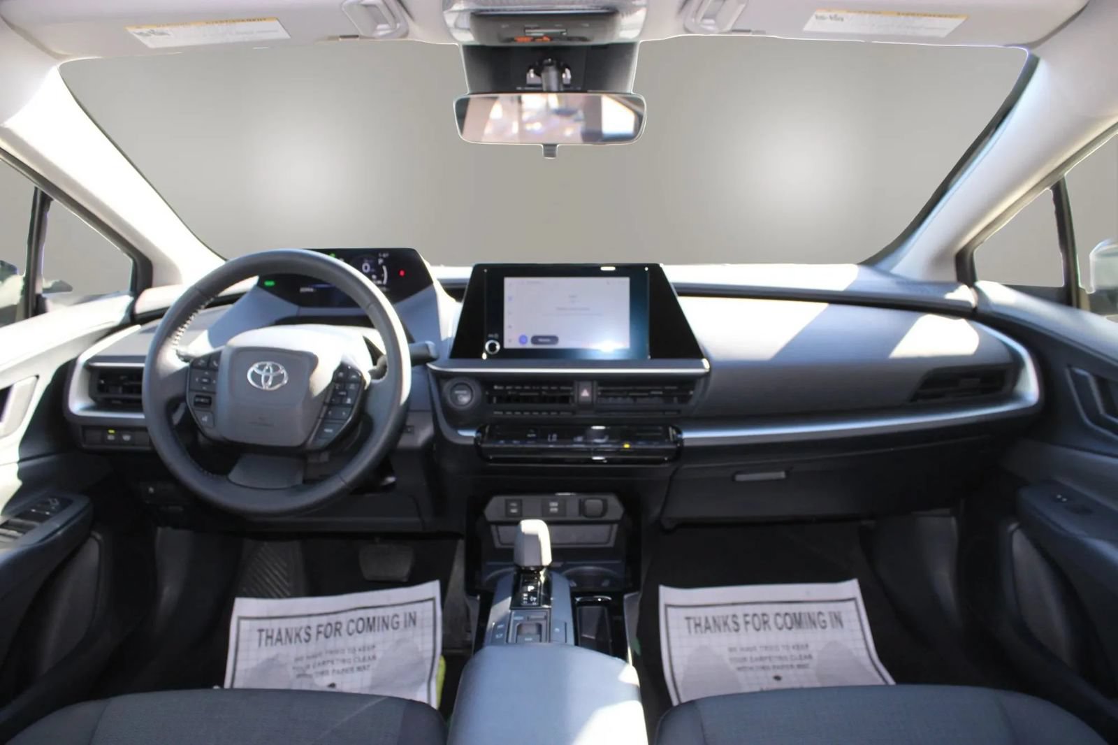 Used 2025 Toyota Prius LE FWD image 30