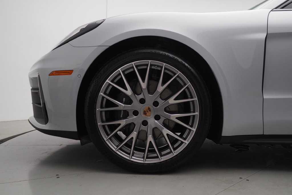 New 2026 Porsche Panamera RWD image 9