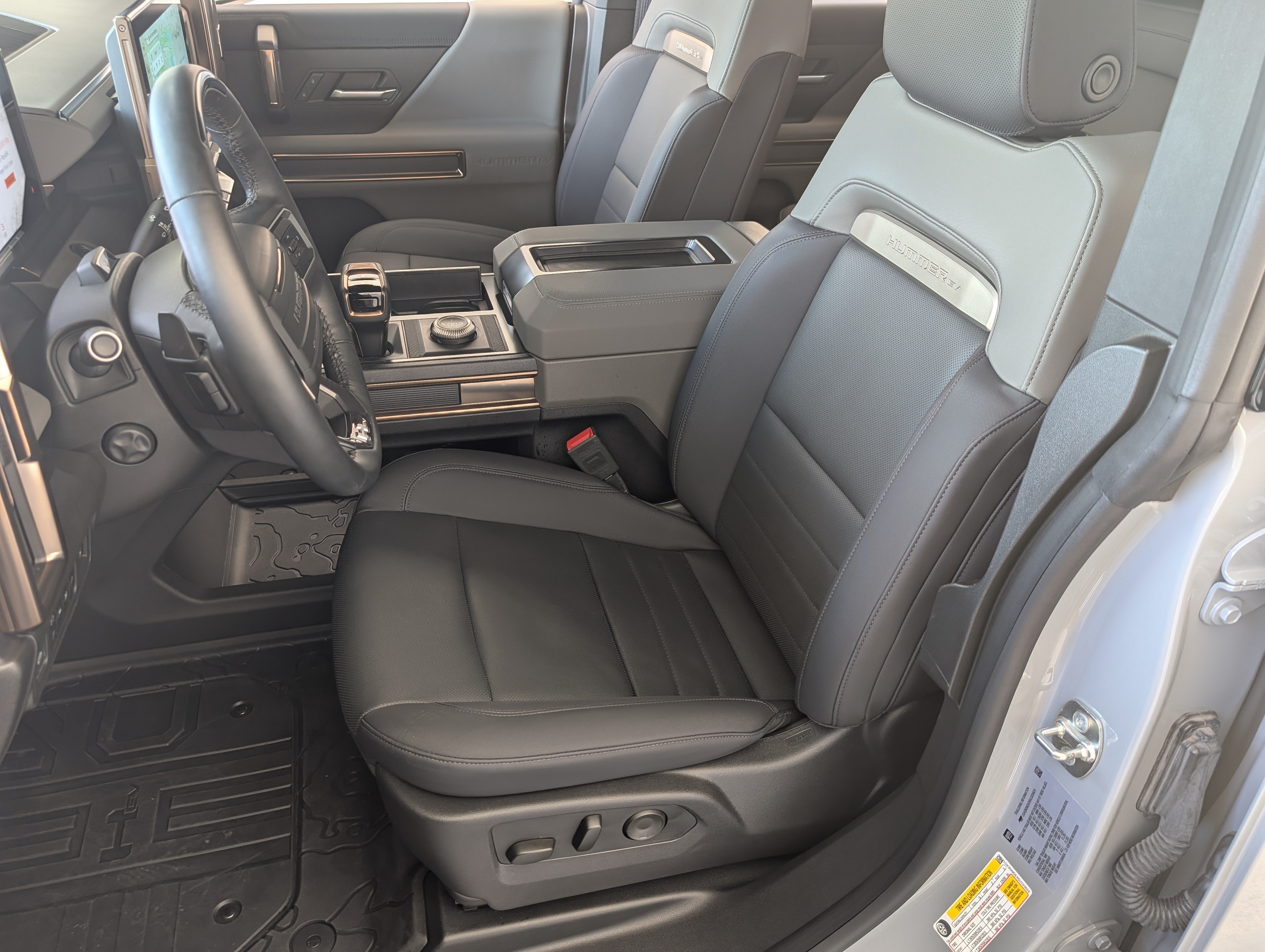 Used 2025 GMC Hummer EV 2X AWD/4WD image 16