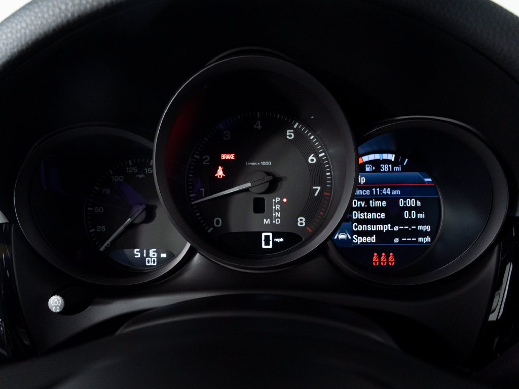 Certified 2026 Porsche Macan AWD/4WD image 25