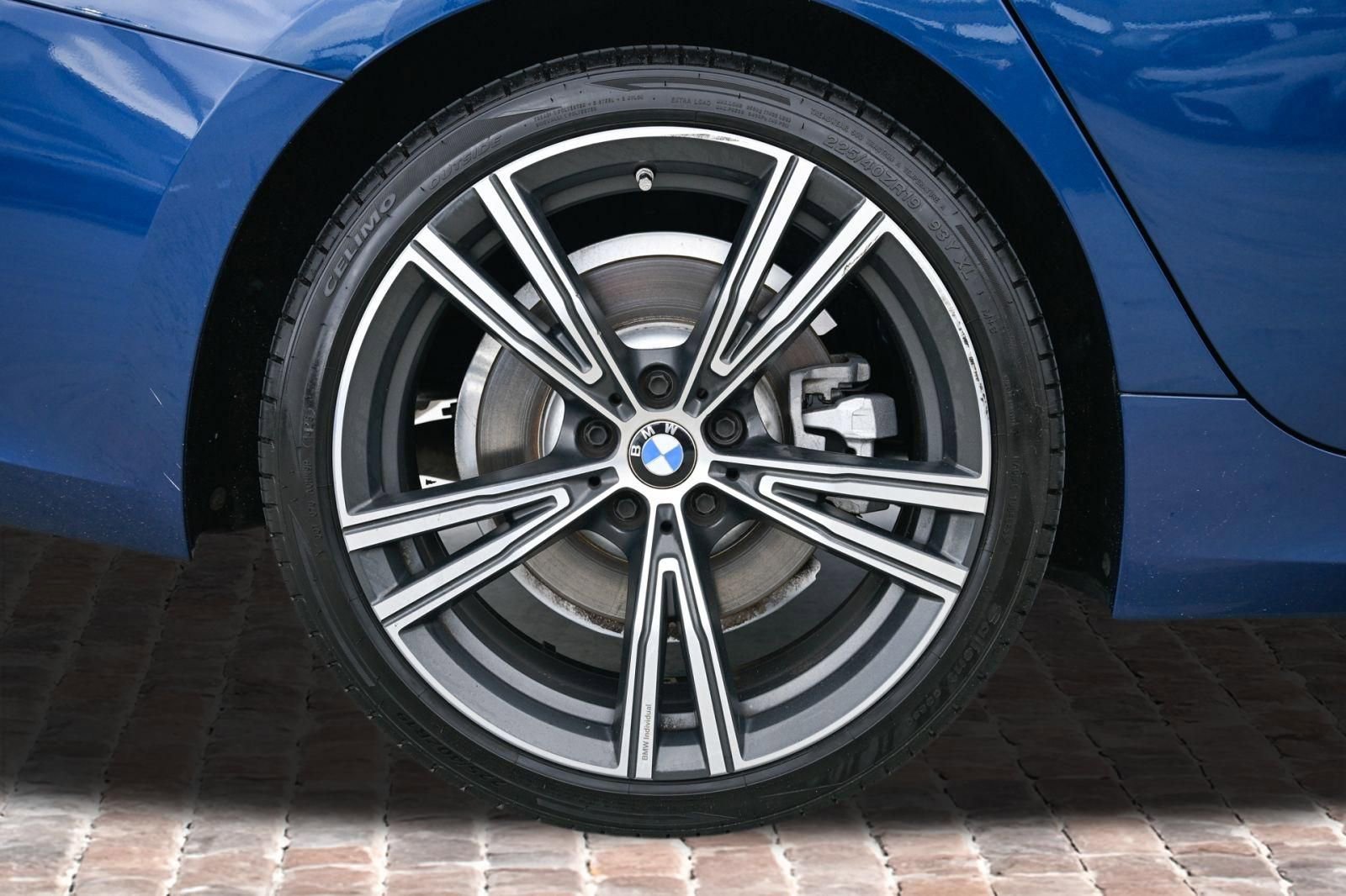 Used 2022 BMW 330i Sedan w/ Driving Assistance Package image 38