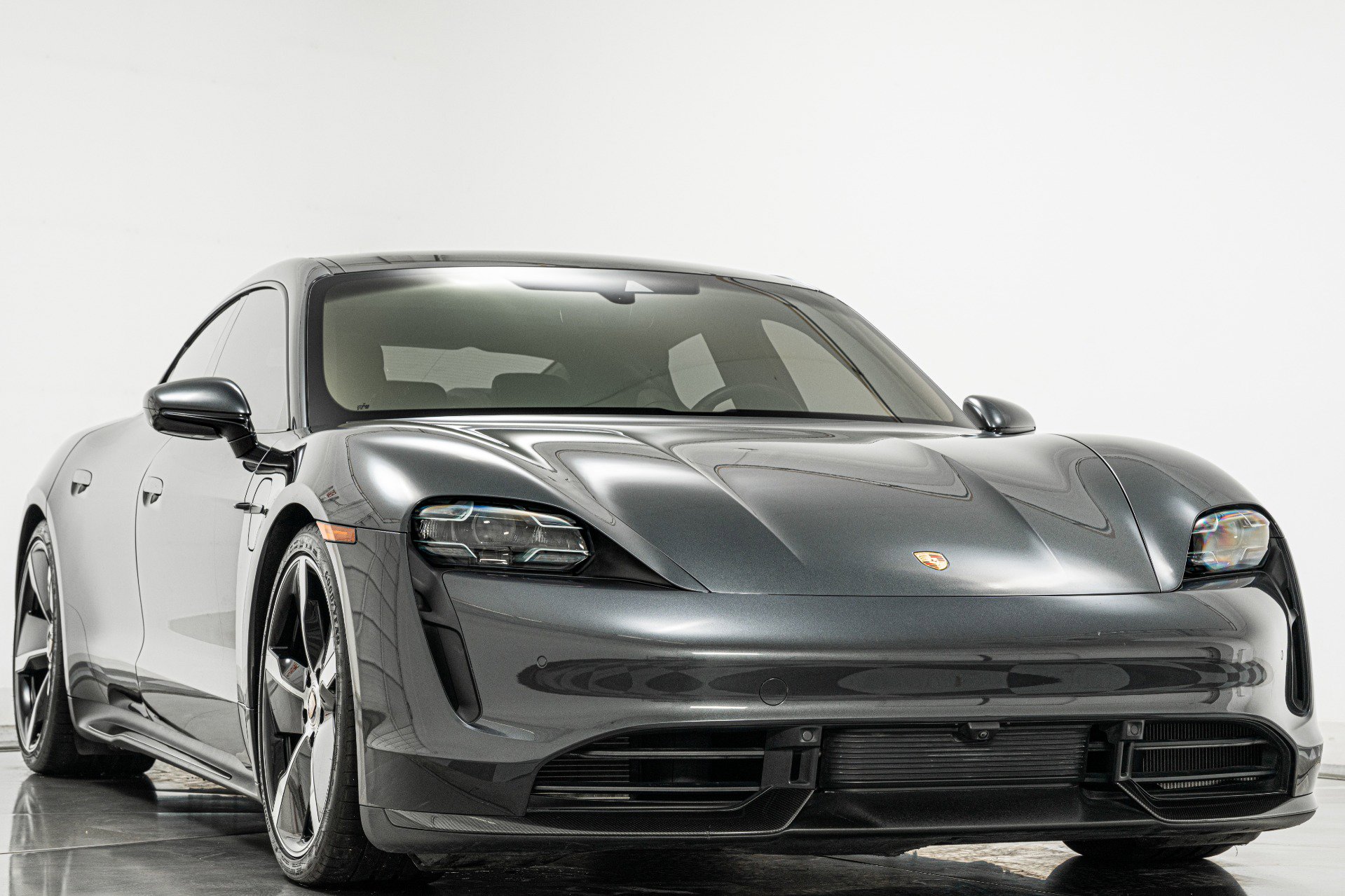 Used 2021 Porsche Taycan Turbo S AWD/4WD image 3