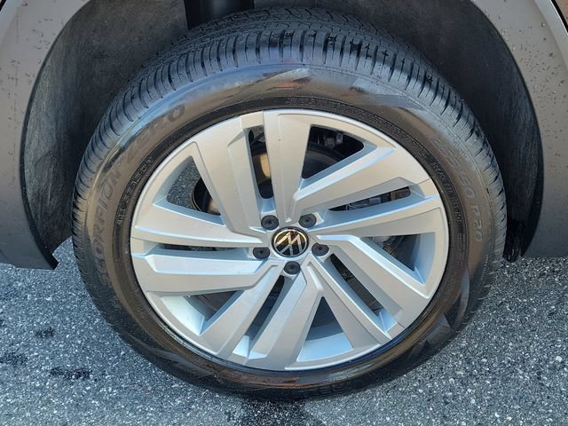 Certified 2023 Volkswagen Atlas Cross Sport SE w/ Panoramic Sunroof Package AWD/4WD image 5