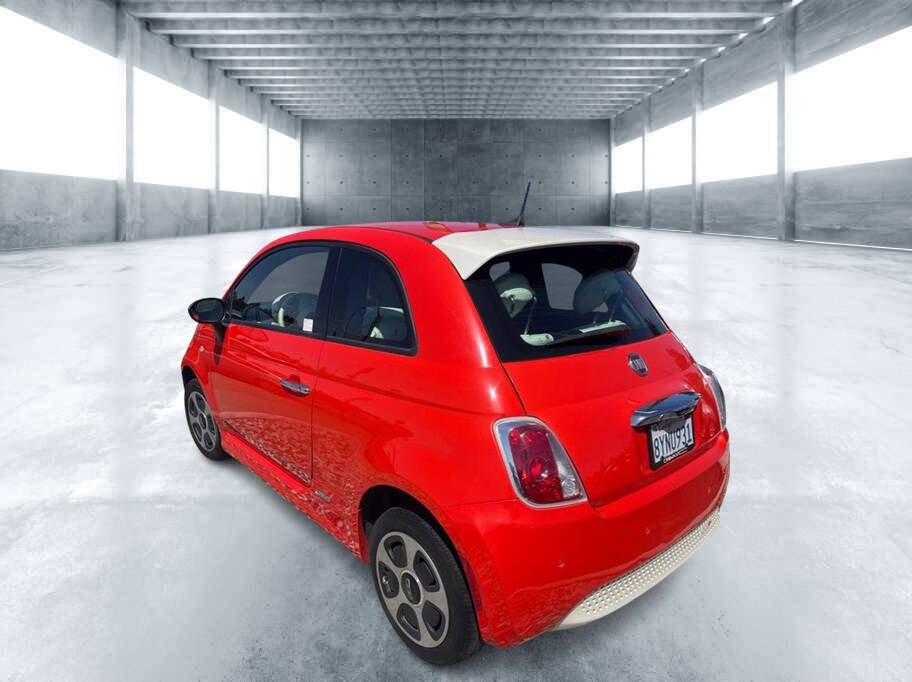 Used 2018 FIAT 500 e FWD image 4