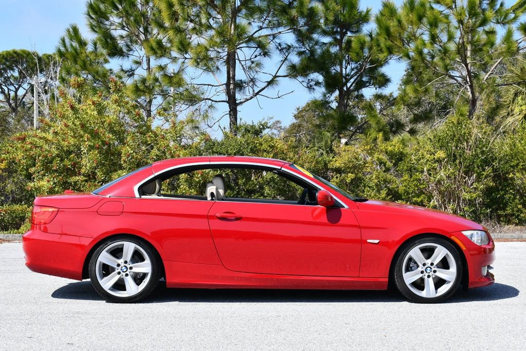 Used 2011 BMW 328i Convertible image 46