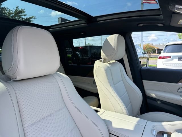 Used 2025 Mercedes-Benz GLS 450 4MATIC image 38