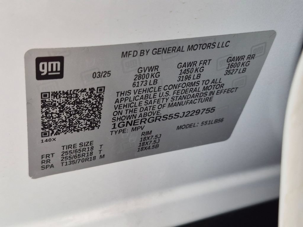 Used 2025 Chevrolet Traverse LT w/ Driver Confidence Package FWD image 37