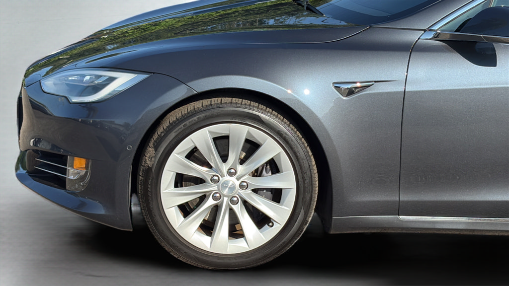 Used 2018 Tesla Model S 100D AWD/4WD image 26