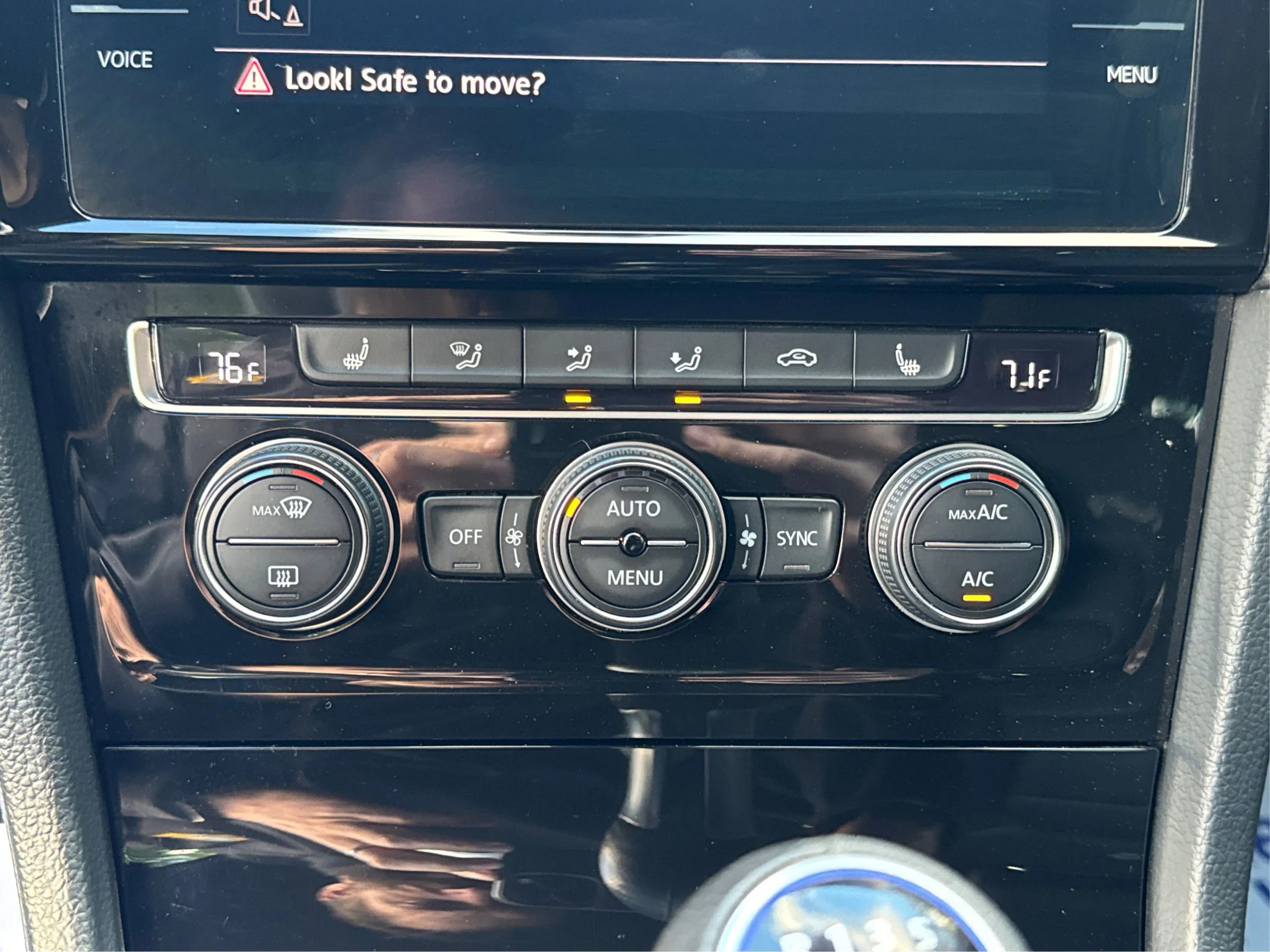 Used 2018 Volkswagen Golf R 4-Door image 28