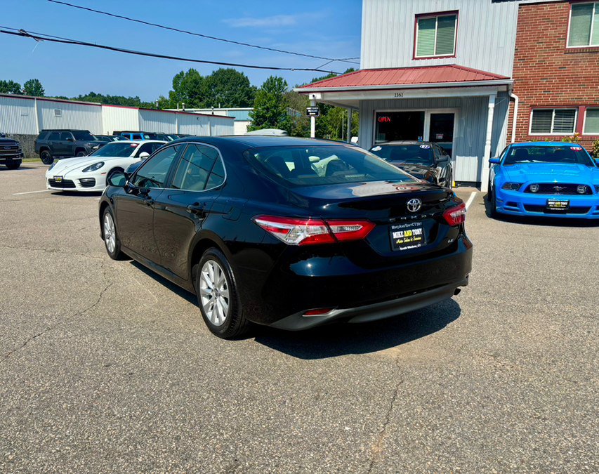 Used 2018 Toyota Camry LE FWD image 6