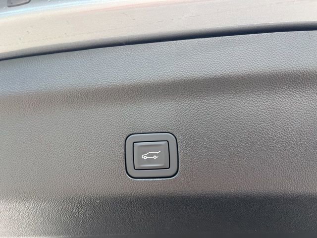 New 2026 Chevrolet Suburban High Country image 10