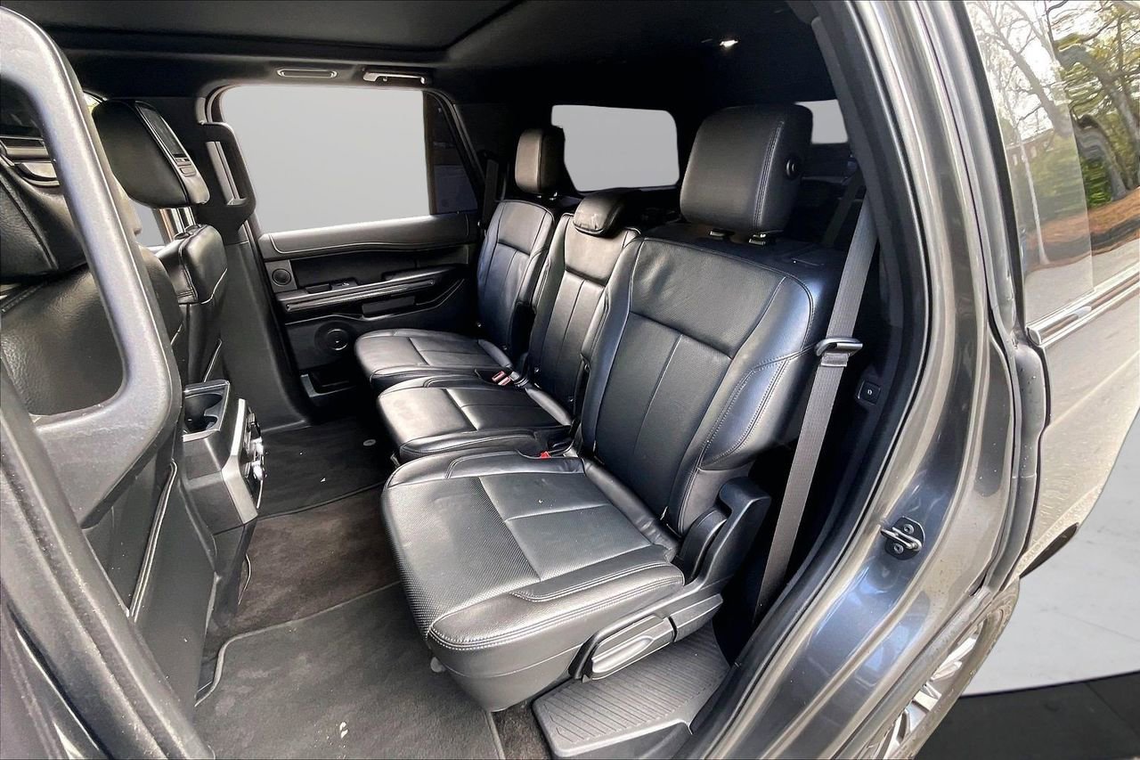 Used 2018 Ford Expedition XLT w/ Equipment Group 202A image 24