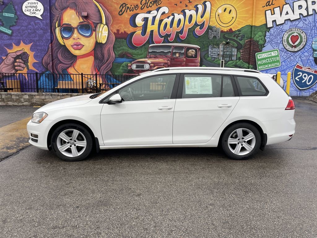 Used 2015 Volkswagen Golf TDI SEL image 2