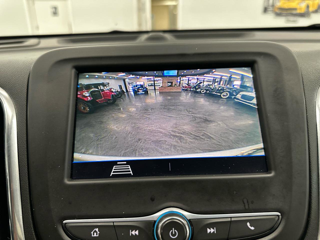 Used 2021 Chevrolet Equinox LS w/ LS Convenience Package FWD image 26